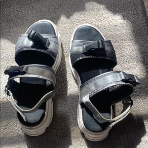 Chucky sandals